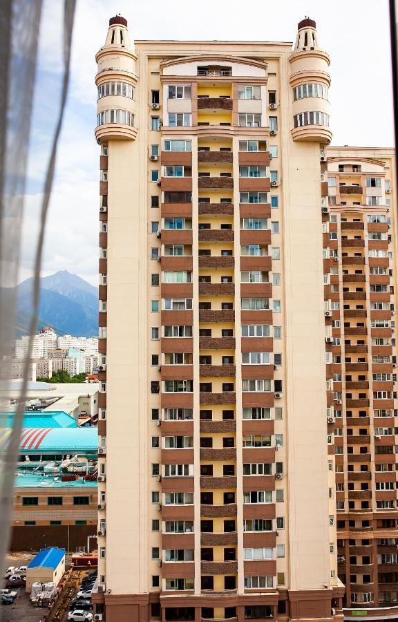 2 Ком Студия На 18 Этаже С Панорамным Видом На Горы В Жк Мега Тауер Almaty Bagian luar foto