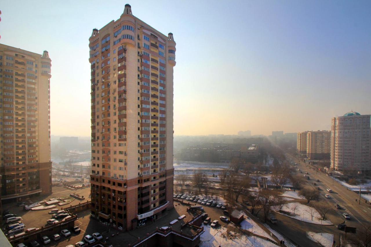 2 Ком Студия На 18 Этаже С Панорамным Видом На Горы В Жк Мега Тауер Almaty Bagian luar foto